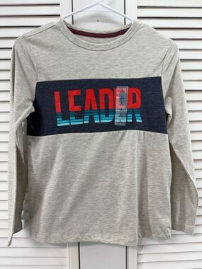 Old navy size 10-12 Leader Graphic Long-Sleeve Tee - Gray & Navy nwt
